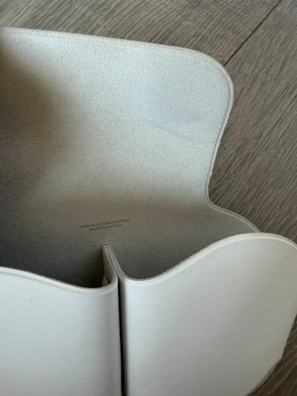Genuine Apple AirPods Max Smart Case White/Silver Case Only